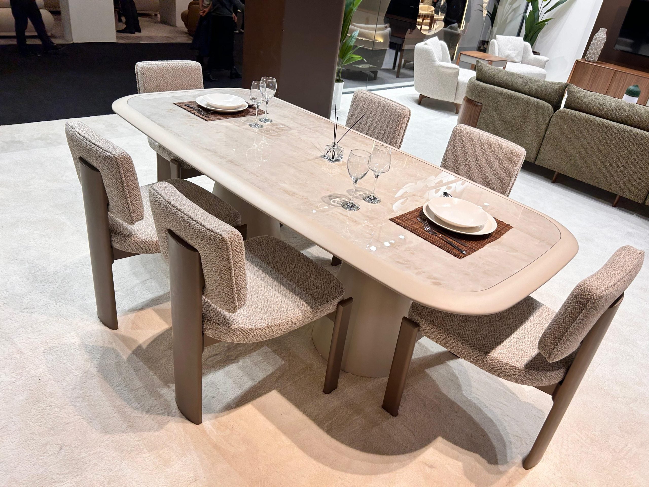 Taç Yemek Odası Takımı