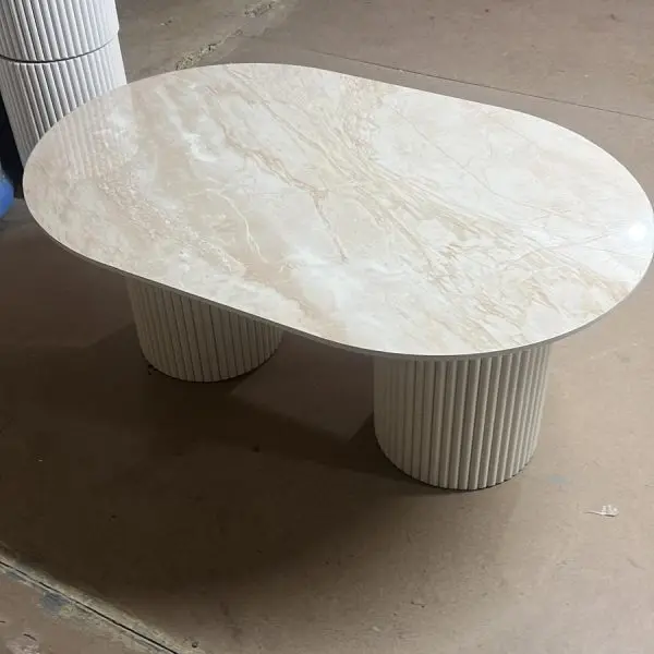 Couchtisch Travertin Mitte