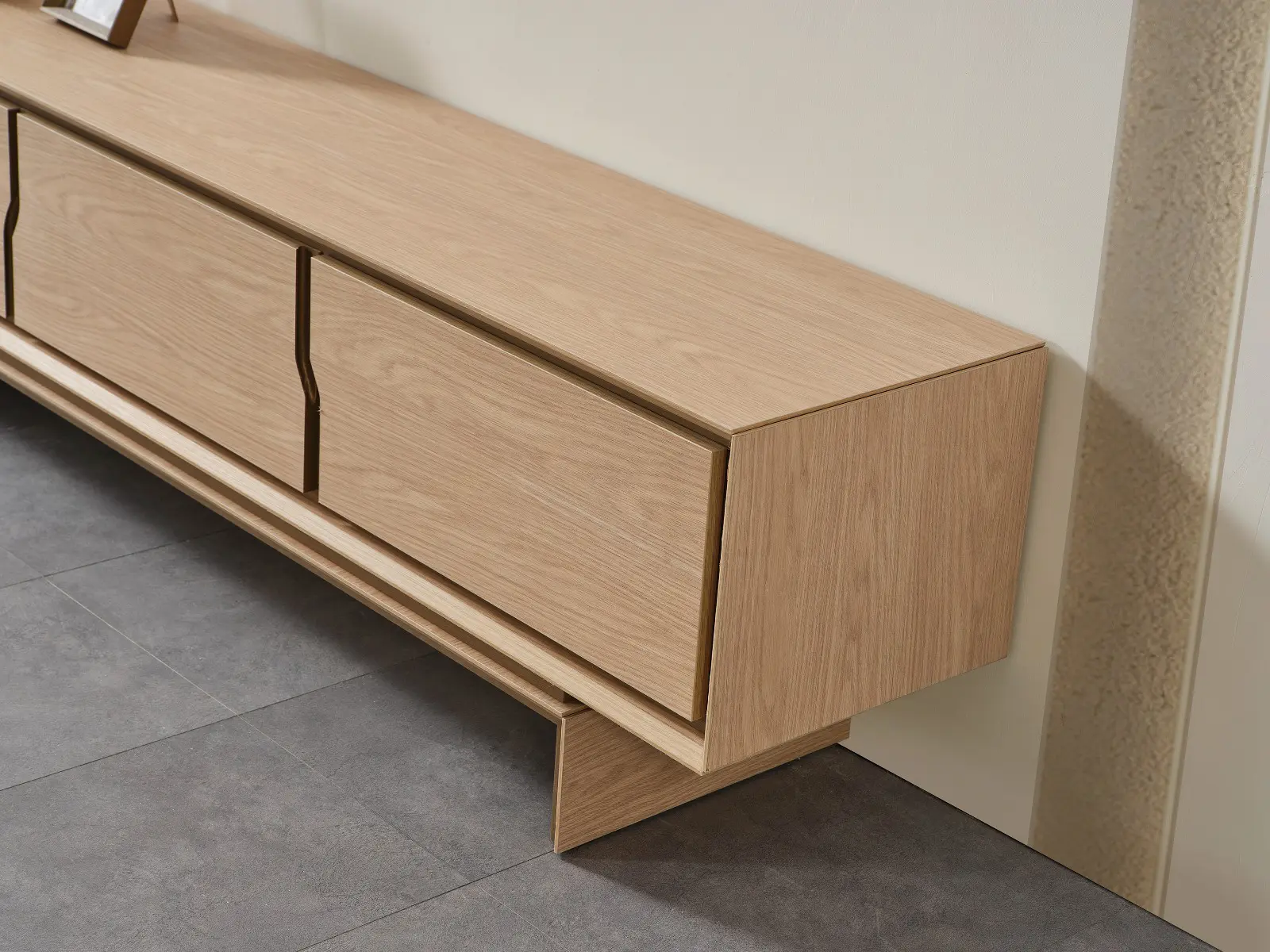 Rota Tv Ünitesi 2 Rota Yemek Odası Takımı